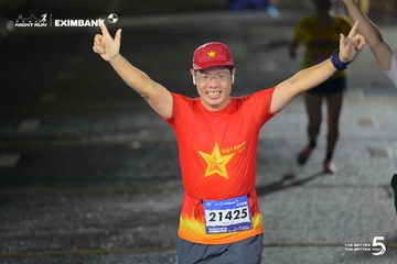HO CHI MINH CITY NIGHT RUN EXIMBANK 2026 - Ảnh #4986042