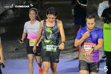 Photo HO CHI MINH CITY NIGHT RUN EXIMBANK 2026 - 809896f64bbd1dc69a80c8ee8f7f7800.jpg