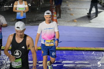 Photo HO CHI MINH CITY NIGHT RUN EXIMBANK 2026 - 81ac8f4a5b92c13c83e73c473d6a6cec.jpg