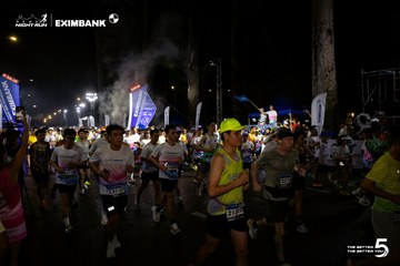 Ảnh sự kiện HO CHI MINH CITY NIGHT RUN EXIMBANK 2026 - 824dc8e12ce0dd79ce3c577f7099d21c.jpg