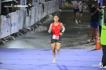 Photo HO CHI MINH CITY NIGHT RUN EXIMBANK 2026 - 82c3c2f3ff1689609b960157d1b120dd.jpg