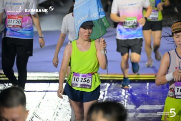 Photo HO CHI MINH CITY NIGHT RUN EXIMBANK 2026 - 837f59a8e3f3575798a171a29a88fc3b.jpg