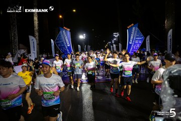 Ảnh sự kiện HO CHI MINH CITY NIGHT RUN EXIMBANK 2026 - 843180528ebe55c0e47182c05433bdff.jpg