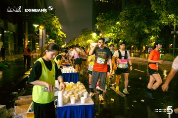 Photo HO CHI MINH CITY NIGHT RUN EXIMBANK 2026 - 84835254e42cd7f02096f69031963a41.jpg