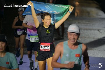 Photo HO CHI MINH CITY NIGHT RUN EXIMBANK 2026 - 84fe449a3ca3466dd59cd07768c717ba.jpg