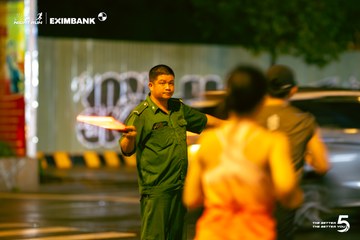 Photo HO CHI MINH CITY NIGHT RUN EXIMBANK 2026 - 84ffecfe2f35e2dcfc2af1274ef41798.jpg