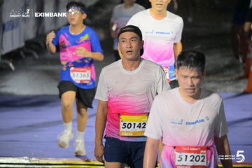 Photo HO CHI MINH CITY NIGHT RUN EXIMBANK 2026 - 88565cf616b129e17f76fd8eb770269f.jpg