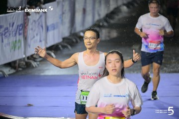 Photo HO CHI MINH CITY NIGHT RUN EXIMBANK 2026 - 895791e7c35c195e8b596d3f092a208b.jpg
