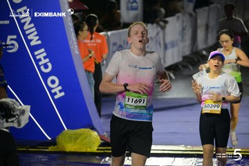 Photo HO CHI MINH CITY NIGHT RUN EXIMBANK 2026 - 8b7e517890d270e18a5c5a43ad4a4936.jpg