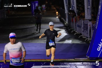 HO CHI MINH CITY NIGHT RUN EXIMBANK 2026 - Ảnh #4986957