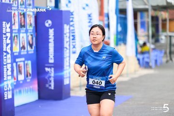 Photo HO CHI MINH CITY NIGHT RUN EXIMBANK 2026 - 8d27840c2f00cc2ef0ce64bdadce2d34.jpg
