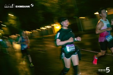Photo HO CHI MINH CITY NIGHT RUN EXIMBANK 2026 - 8ead40c06f7605e299aea29a203996b3.jpg