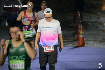 Photo HO CHI MINH CITY NIGHT RUN EXIMBANK 2026 - 8f5e632ad135391c05ef7735d7c297e5.jpg