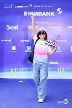 Photo HO CHI MINH CITY NIGHT RUN EXIMBANK 2026 - 90ac1583339b89ff568622890e568cfd.jpg