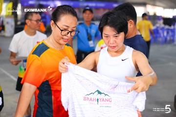 Photo HO CHI MINH CITY NIGHT RUN EXIMBANK 2026 - 90f3f0e4938f7bf25eb60f15286adf37.jpg