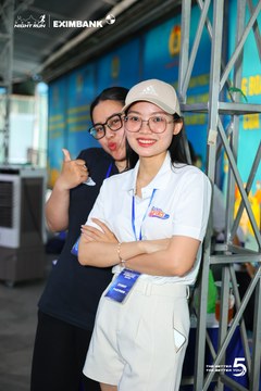 Photo HO CHI MINH CITY NIGHT RUN EXIMBANK 2026 - 92a7ee88d19d39d600518675965c0f24.jpg