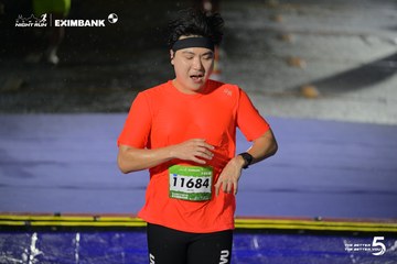 Photo HO CHI MINH CITY NIGHT RUN EXIMBANK 2026 - 933bb1481b5d12fc2c443a35cbd464be.jpg