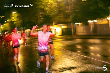 Photo HO CHI MINH CITY NIGHT RUN EXIMBANK 2026 - 93e6e34e651dd27236aef9bf08842e64.jpg