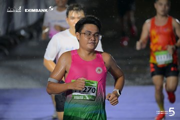 Photo HO CHI MINH CITY NIGHT RUN EXIMBANK 2026 - 949722f4bbccd125603910a29f782d21.jpg