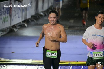 Photo HO CHI MINH CITY NIGHT RUN EXIMBANK 2026 - 952ea338efdbdf8753b8835c3d6a6a5d.jpg