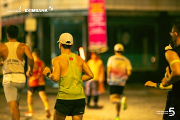 Photo HO CHI MINH CITY NIGHT RUN EXIMBANK 2026 - 95dd771db33f69b5e90e1ff15639f6d8.jpg