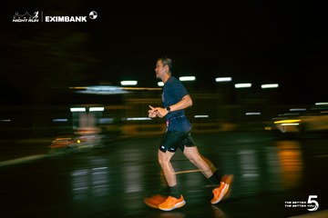 Photo HO CHI MINH CITY NIGHT RUN EXIMBANK 2026 - 96106edb2b20950ae807c0e1a1b408e9.jpg