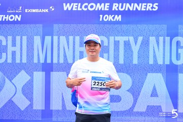 Photo HO CHI MINH CITY NIGHT RUN EXIMBANK 2026 - 96bf2a1f3bf9e025d3d102c6bc04adf0.jpg