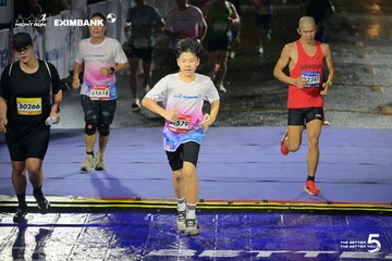 Photo HO CHI MINH CITY NIGHT RUN EXIMBANK 2026 - 96d9b0595413d5e98f550dc944fb1dd2.jpg