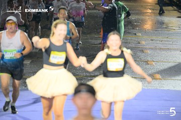Photo HO CHI MINH CITY NIGHT RUN EXIMBANK 2026 - 990251a04a3a4ba610e2aad901e719f1.jpg