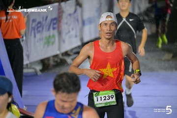 Photo HO CHI MINH CITY NIGHT RUN EXIMBANK 2026 - 9adb8f0bc39e54655fd0bf478f35508c.jpg