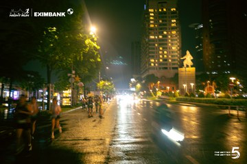 Photo HO CHI MINH CITY NIGHT RUN EXIMBANK 2026 - 9d49c36f2434be85569612b05fd884ca.jpg
