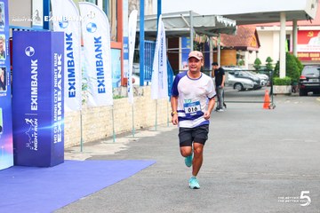 Photo HO CHI MINH CITY NIGHT RUN EXIMBANK 2026 - 9df987e286f36695339674fbdba52f7a.jpg