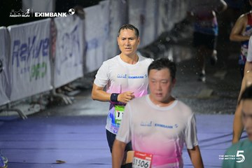 Photo HO CHI MINH CITY NIGHT RUN EXIMBANK 2026 - 9e90cd31a8959b07419d6941dc6807d2.jpg