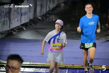 Photo HO CHI MINH CITY NIGHT RUN EXIMBANK 2026 - 9fe88094e2bf2c013a48fadb70cf1654.jpg