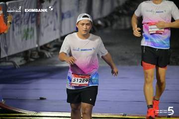 Photo HO CHI MINH CITY NIGHT RUN EXIMBANK 2026 - a00318efa20937d54e3e1d360fa01fcf.jpg