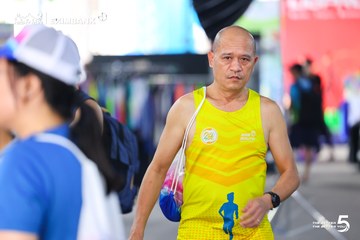 Photo HO CHI MINH CITY NIGHT RUN EXIMBANK 2026 - a069bac66c8048c2a472ffec701deb0a.jpg