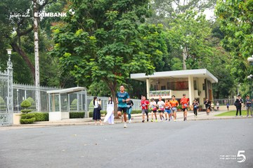 Photo HO CHI MINH CITY NIGHT RUN EXIMBANK 2026 - a09d966d02741ce5374b40f268df1f95.jpg