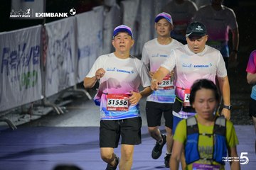 Photo HO CHI MINH CITY NIGHT RUN EXIMBANK 2026 - a0d606519b7697f6c37c748fb64b2409.jpg