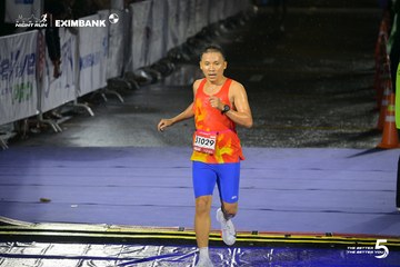 Photo HO CHI MINH CITY NIGHT RUN EXIMBANK 2026 - a13a453a9b320582283a6aafacf0a7ad.jpg
