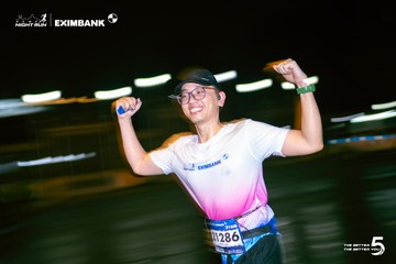 Ảnh sự kiện HO CHI MINH CITY NIGHT RUN EXIMBANK 2026 - a2120fa2af0a099f5e2d5e5bdbaab73d.jpg
