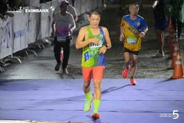 Photo HO CHI MINH CITY NIGHT RUN EXIMBANK 2026 - a23357ed8d90bd8251e4648fdc2498fa.jpg