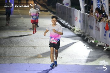HO CHI MINH CITY NIGHT RUN EXIMBANK 2026 - Ảnh #4983873