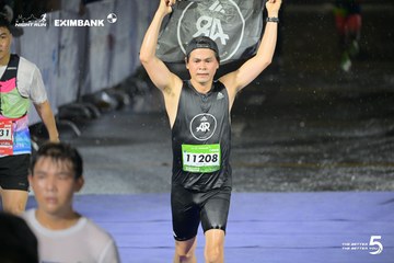 Photo HO CHI MINH CITY NIGHT RUN EXIMBANK 2026 - a518469a189a8aed4da3cacf53bb4910.jpg