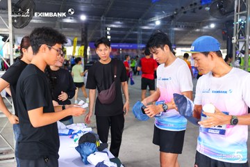 Photo HO CHI MINH CITY NIGHT RUN EXIMBANK 2026 - a5e2ccdfc4750e424876790298517d75.jpg