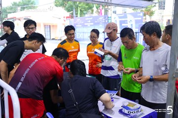 Photo HO CHI MINH CITY NIGHT RUN EXIMBANK 2026 - a605af96d6f2a8ea4cb4bfdbcac58e96.jpg