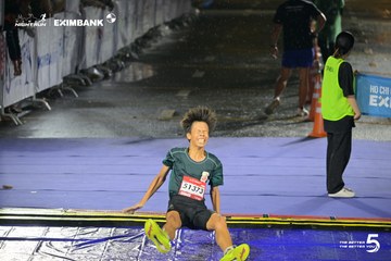 Photo HO CHI MINH CITY NIGHT RUN EXIMBANK 2026 - a97ea9c59deffd1af6311ed584f56155.jpg