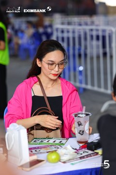 Photo HO CHI MINH CITY NIGHT RUN EXIMBANK 2026 - ab4c68a2dbc94213916aa747e05fb3b8.jpg
