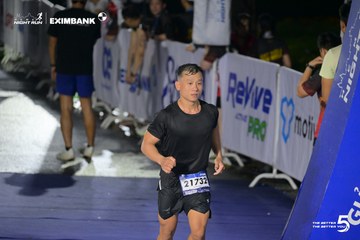 HO CHI MINH CITY NIGHT RUN EXIMBANK 2026 - Ảnh #4980620