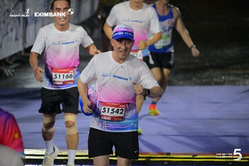 Photo HO CHI MINH CITY NIGHT RUN EXIMBANK 2026 - acb99369255d238e5d9021952c62b880.jpg