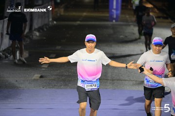 HO CHI MINH CITY NIGHT RUN EXIMBANK 2026 - Ảnh #4983664